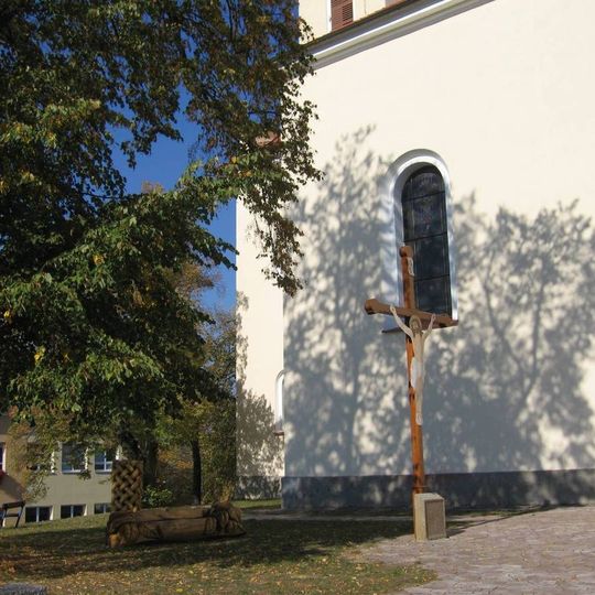 Boží muka u kostela sv. Mikuláše v Krásné Hoře