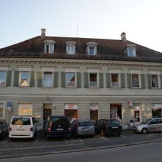 Wohnhaus, ehemaliges Palais Holnstein