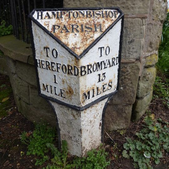 Milestone To South East Of Junction With Broadlands Lane
