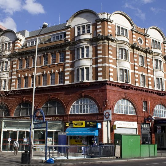Elephant & Castle tube station