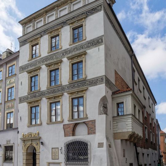 Kamienica pod św. Anną w Warszawie