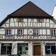 Wohn- und Geschäftshaus