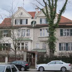 Symmetrische Doppelvilla