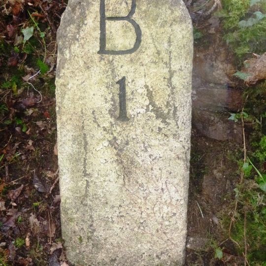 Milestone 150M Sw Of Clerkenwater House