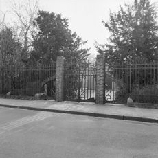 Israëlitische begraafplaats: Begraafplaatshek