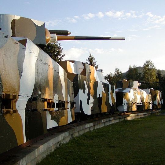 Pancierový vlak-pomník