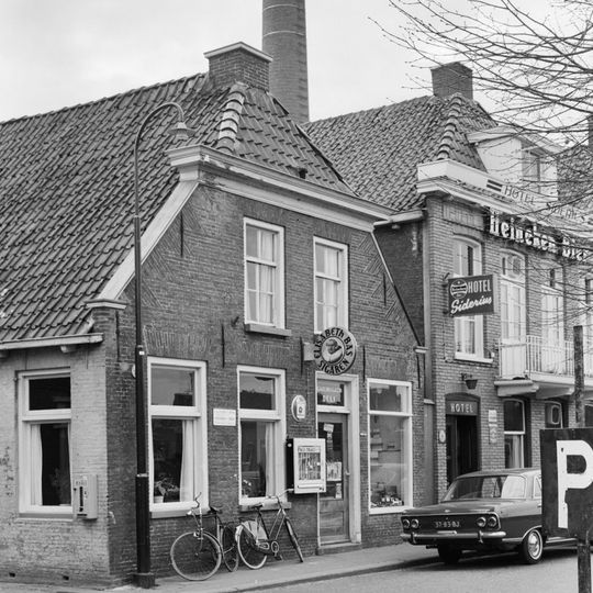 Raadhuisstraat 8