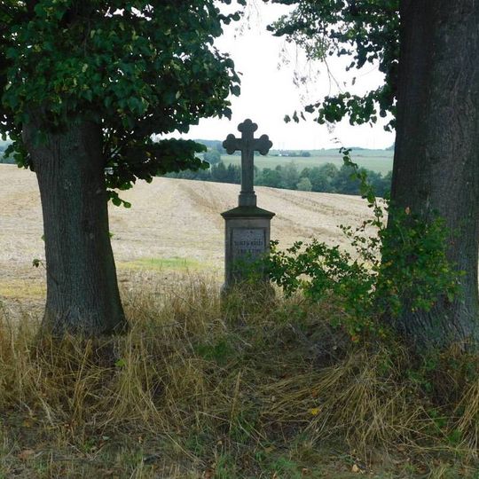Kříž na jihozápadním okraji Otročic