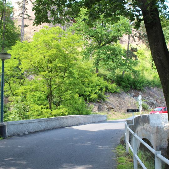 Road bridge over the Stroupínský potok in Točník