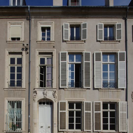 Immeuble, 26 place de la Carrière