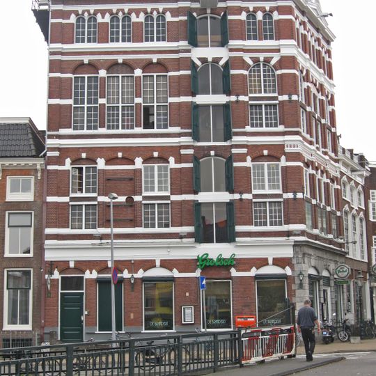 Pakhuis in rijk uitgedoste eclectische bouwstijl