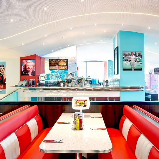 Holly's Diner