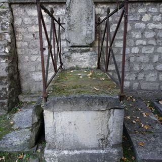 Grave of Rocher