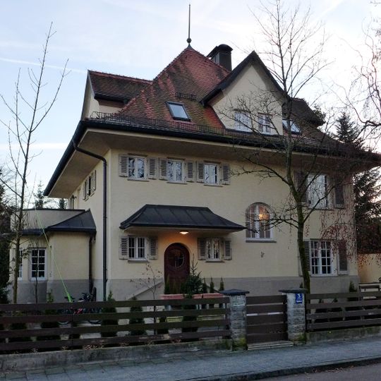 Rugendastraße 3