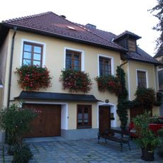 Wohn- und Geschäftshaus, ehem. Preßhaus