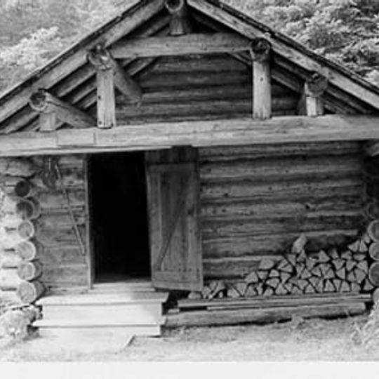 Lower Nyack Snowshoe Cabin