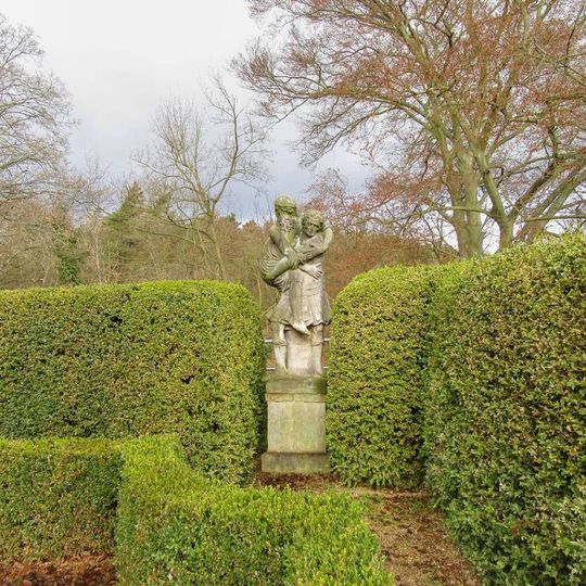 Sousoší v Loučeni v zámeckém parku