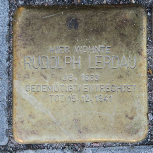 Stolperstein en memoria de Rudolph Lerdau