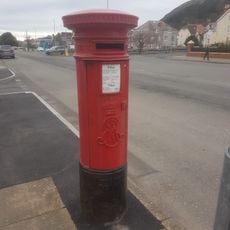 Pillar Box on corner with Clifton Road