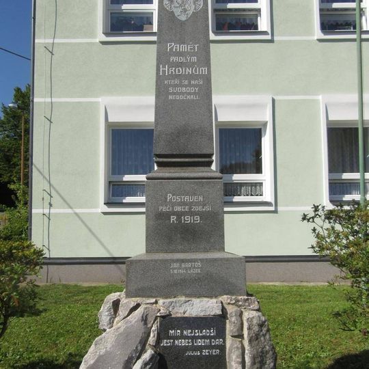 Pomník padlým v Hoštejně