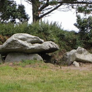 Saint-Gonvel dolmen