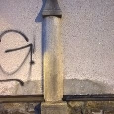 Boží muka na rohu ulic Jiřího z Poděbrad a Veselské