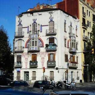 Edifici Sabadell (la Meridiana)