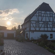 Wohnhaus und Handschwengelpumpe Kieselhausenstraße 17