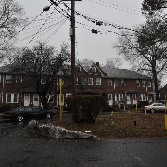 Gateway Village Historic District