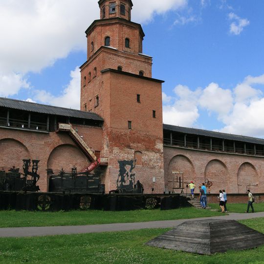 Воеводский двор