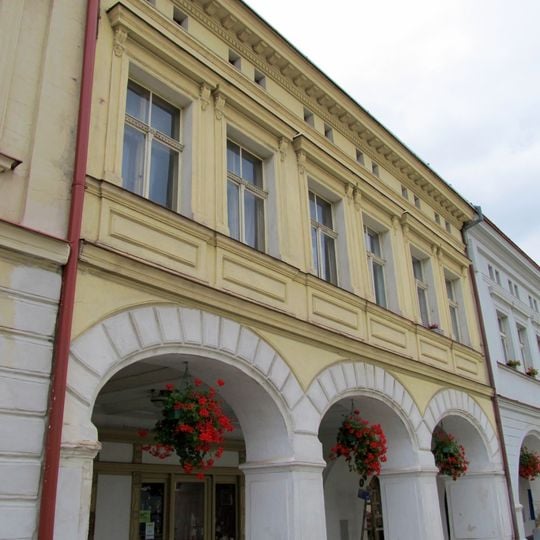 Husovo náměstí 1241