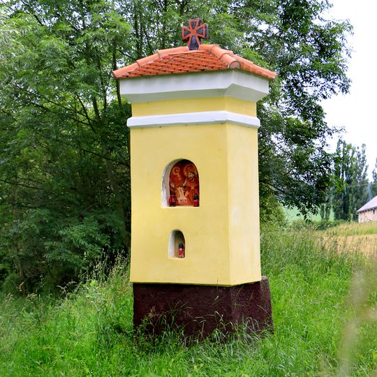 Kaplička severozápadně od Odlochovic