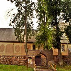 Ogrodzenie z bramami