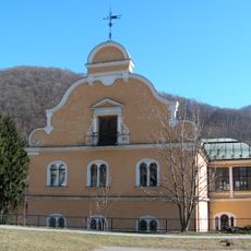 Tihányiovský kaštieľ, kaštieľ