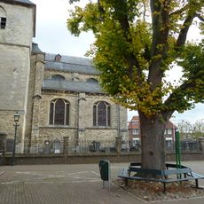 Churchyard wall Sint-Martinuskerk