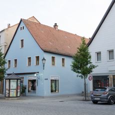 Wohn- und Geschäftshaus