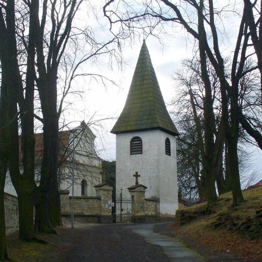 Zvonice u hřbitova v Domoušicích