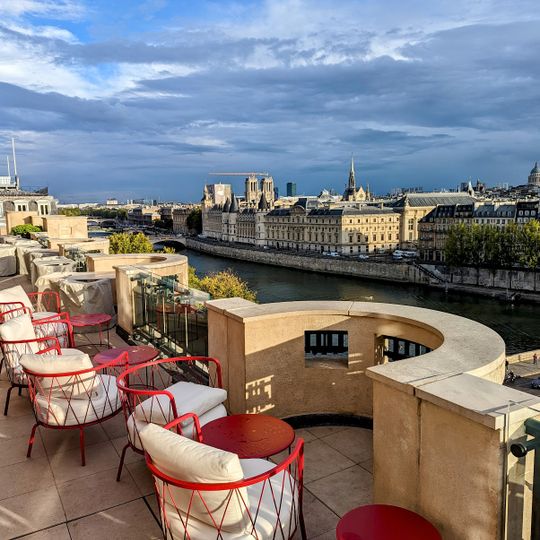 Le Tout-Paris
