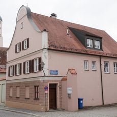 Wohn- und Geschäftshaus