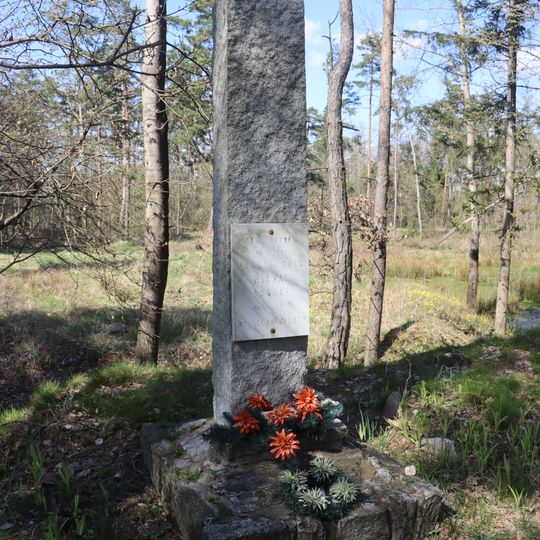 Pomník pyrotechnika Michala Šurgota