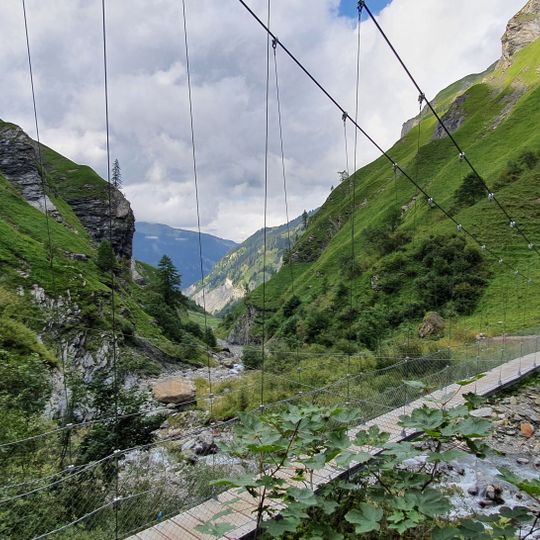 Batöni-Hängebrücke