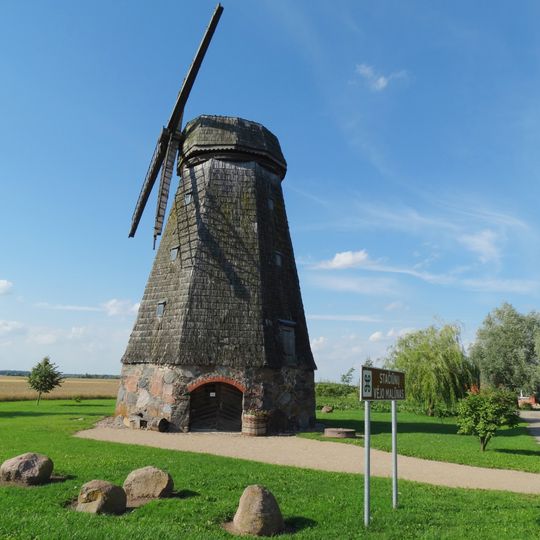 Stačiūnai windmill