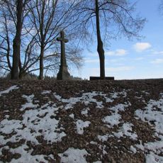 Kříž východně od Velké Chyšky u silnice do Lesné