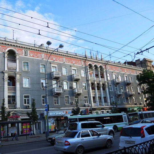 Four-storey sectional residental house