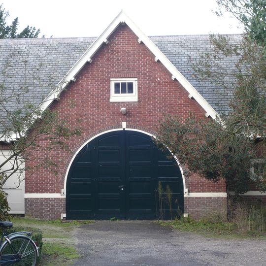 Spaar en Hout: autogarage met baarruimte