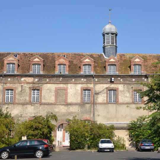 Fontainebleau hospital
