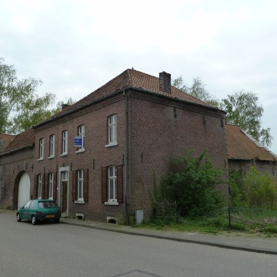 Dorpsstraat 136, Bingelrade