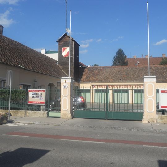 Wohnhaus, ehem. Stallungen des Kaiserhauses