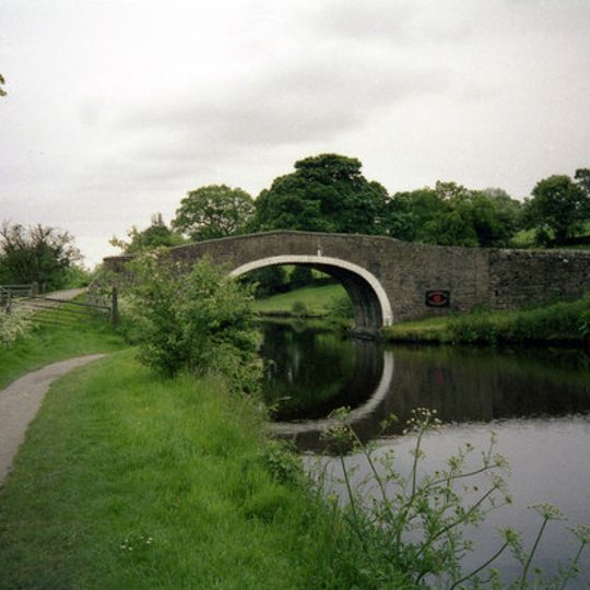 Leeds And Liverpool Canal Mill Hill Bridge Number 149