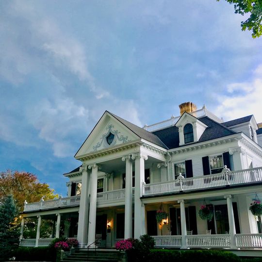 Phineas Chapman Lounsbury House